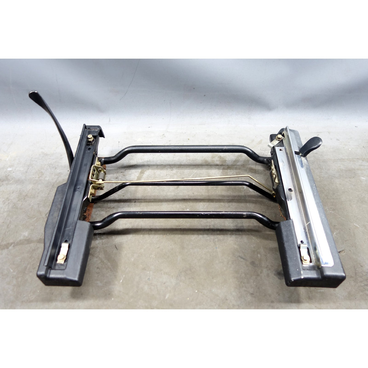 1978-1979 BMW E23 733i Early 7-Series Front Left Drivers Manual Seat Rail OEM
