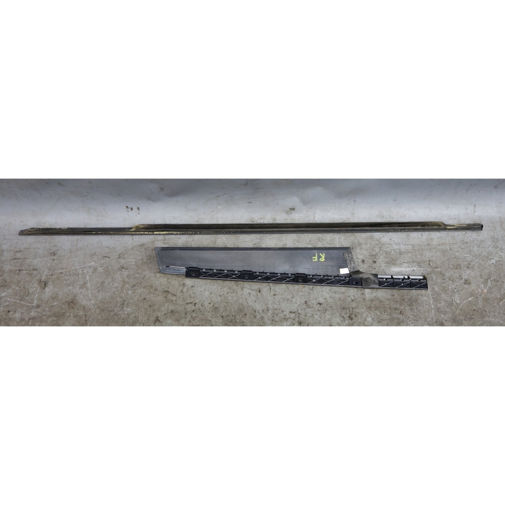 13-18 BMW F30 F80 3-Series Right Front Door Exterior Trim High Gloss Black OEM