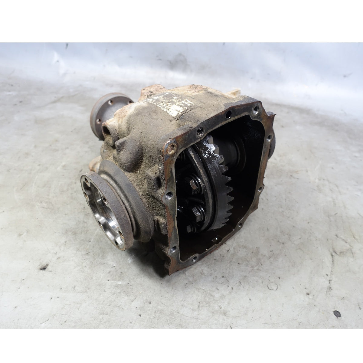 01-06 BMW E46 330Ci 330i Rear Differential Final Drive Carrier 3.38 Auto OEM