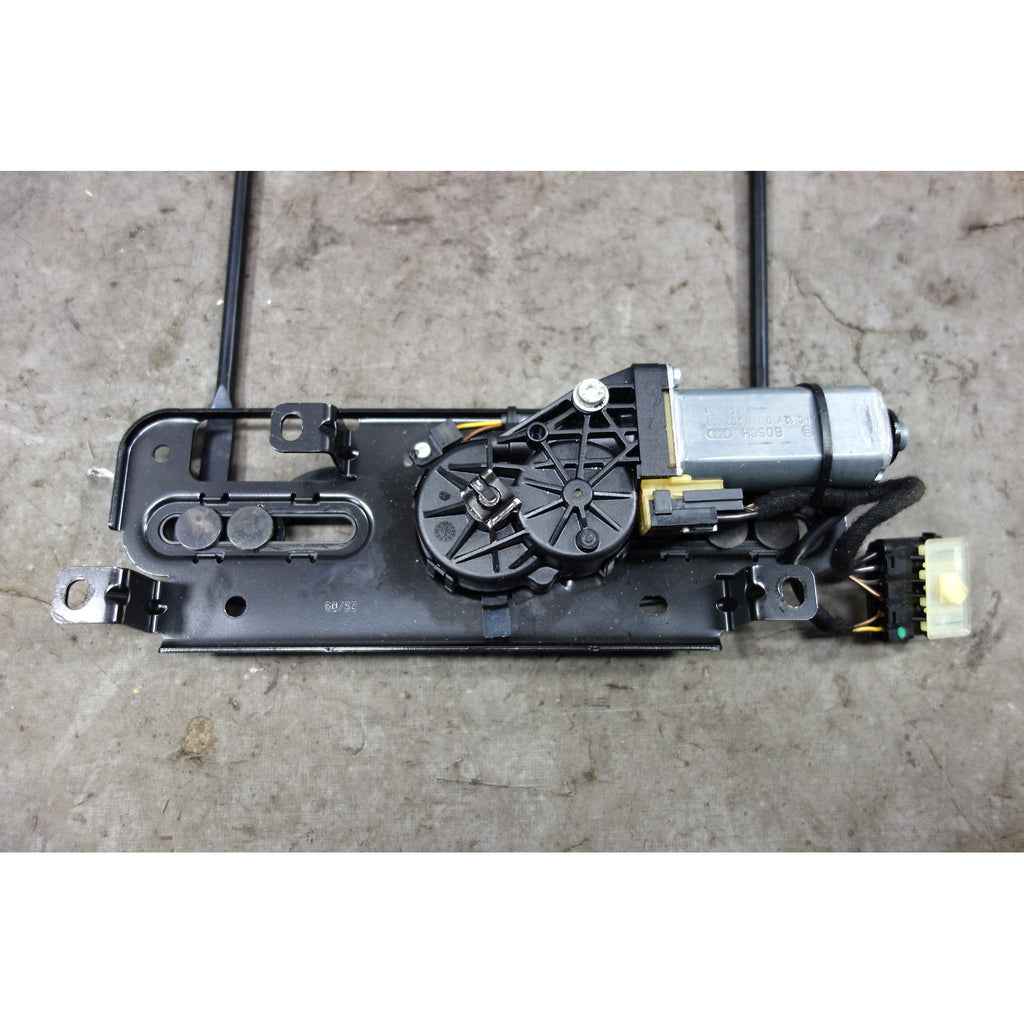 2008-2013 BMW E88 1-Series Convertible Top Locking Motor w/ Brackets OEM
