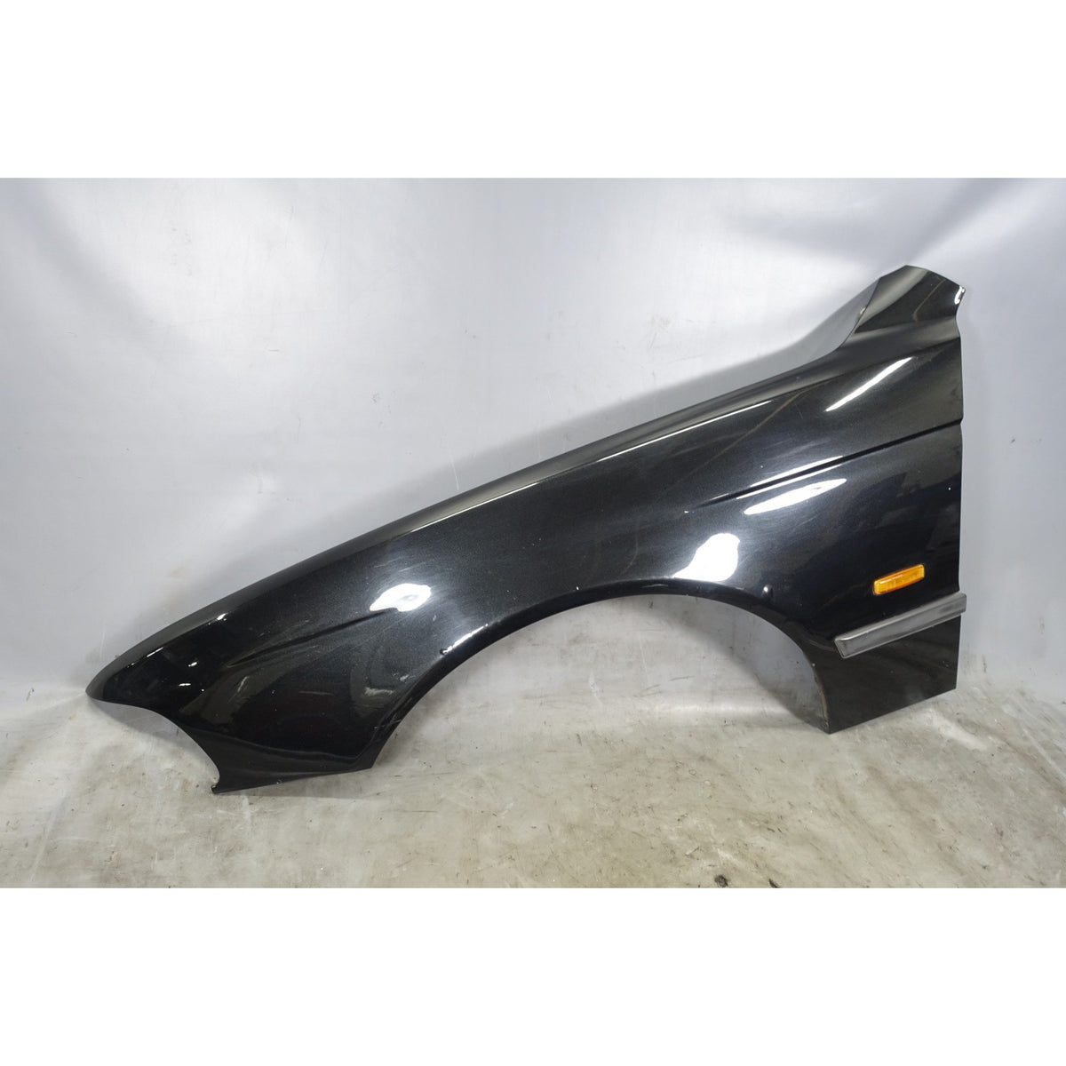 Damaged BMW E39 5-Series Driver Front Fender Cosmos Black 303 1997-2003 OEM