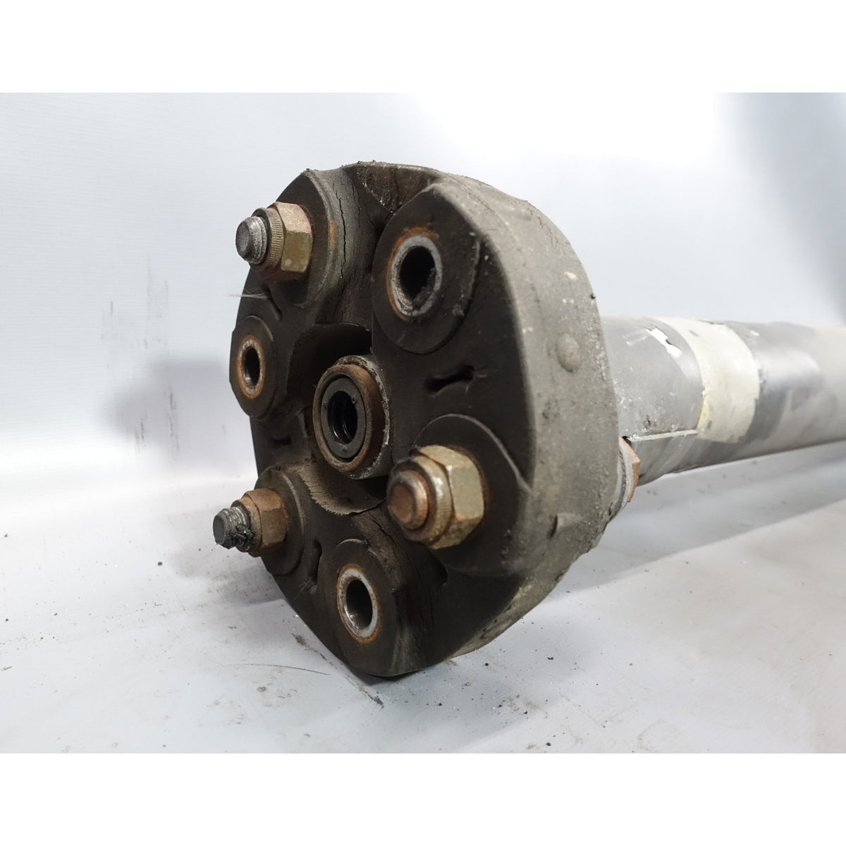 01-03 BMW E39 525i 530i Drive Propeller Shaft Driveshaft for Automatic Trans OEM