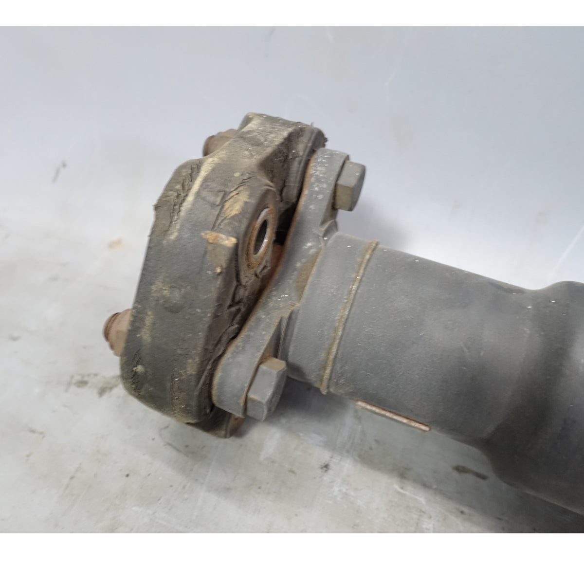 2001-2003 BMW E46 330i Automatic Trans Driveshaft Propeller Shaft CV OEM