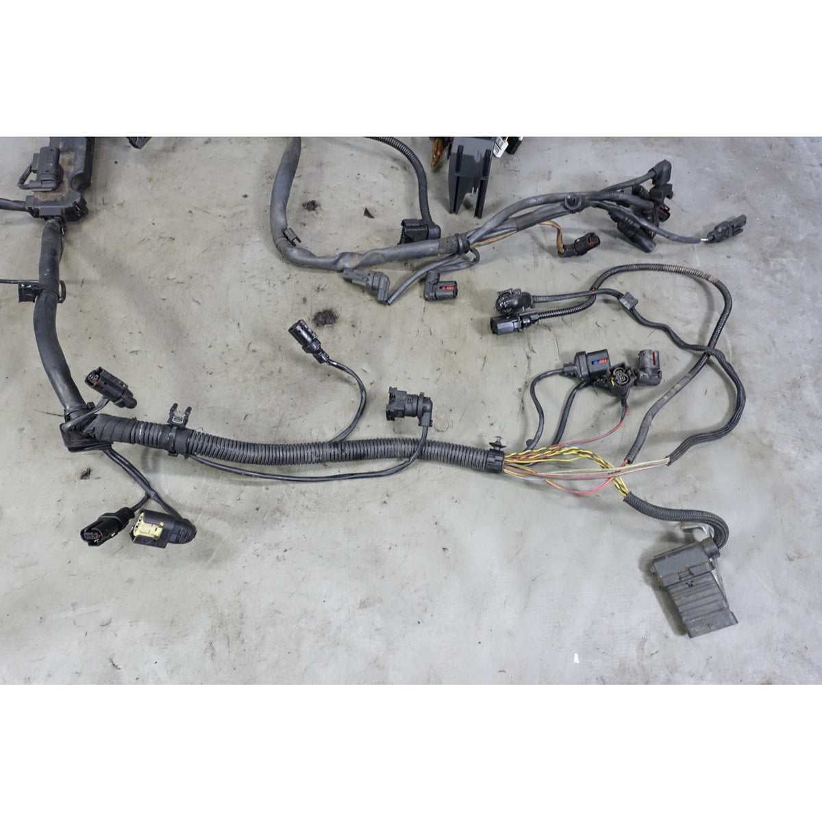 Damaged BMW F10 F02 N57 Diesel Engine Wiring Harness 535dX 740LdX OEM