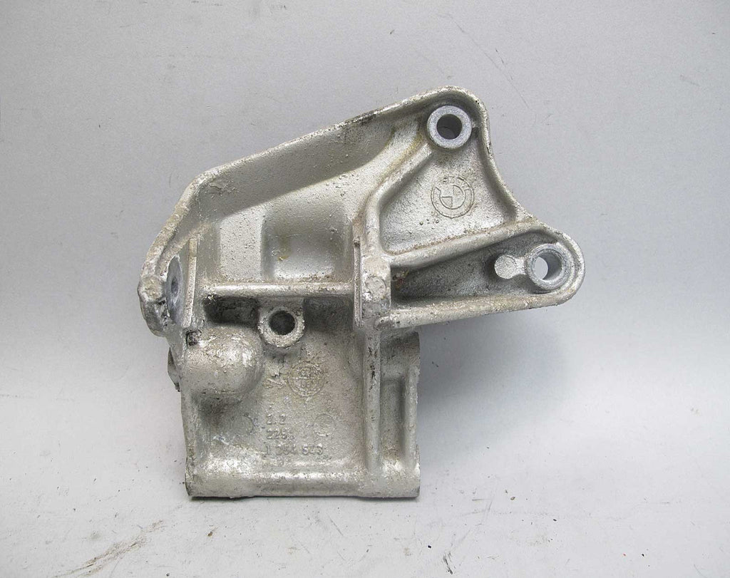 BMW E30 325 E28 M20 6cyl Power Steering Pump Alternator Bracket 1982-1993 USED
