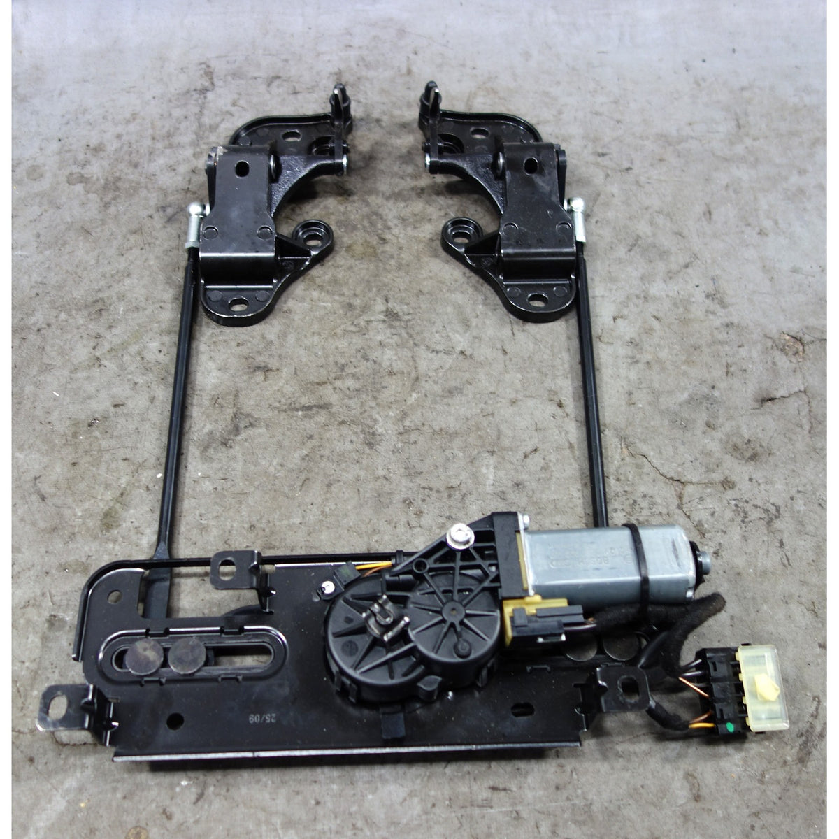 2008-2013 BMW E88 1-Series Convertible Top Locking Motor w/ Brackets OEM