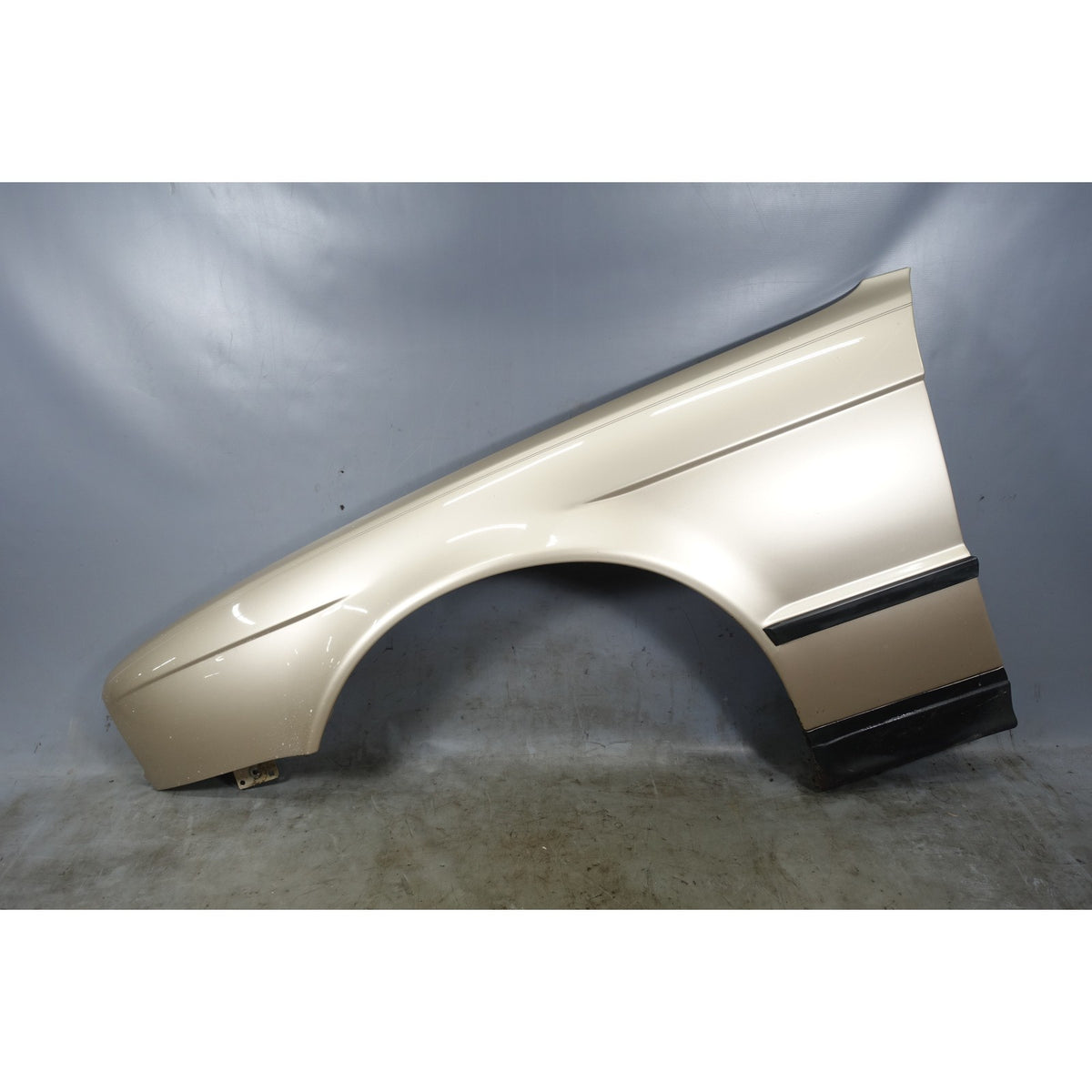 Damaged BMW E34 Left Front Fender Quarter Panel Kashmir Beige 301 OEM 1989-1995