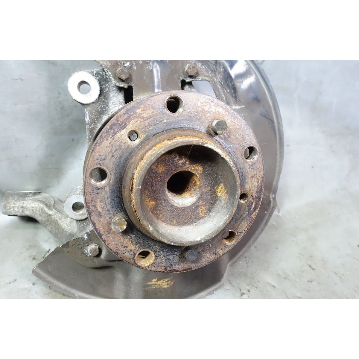 Damaged BMW E39 M5 ///M Right Front Drivers Wheel Hub Bearing Knuckle Assembly