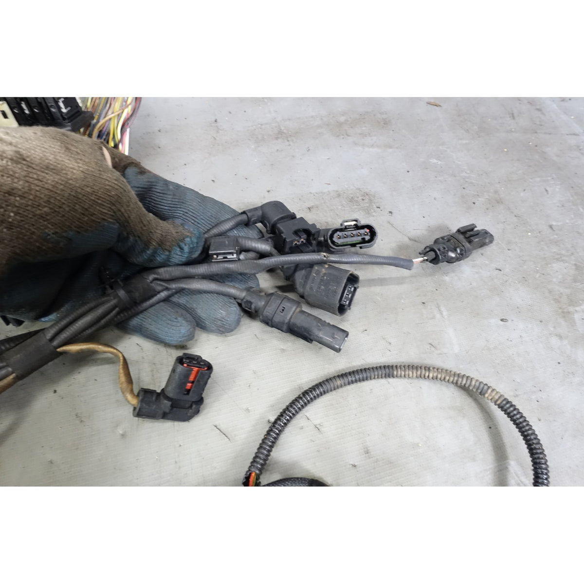 Damaged BMW F10 F02 N57 Diesel Engine Wiring Harness 535dX 740LdX OEM