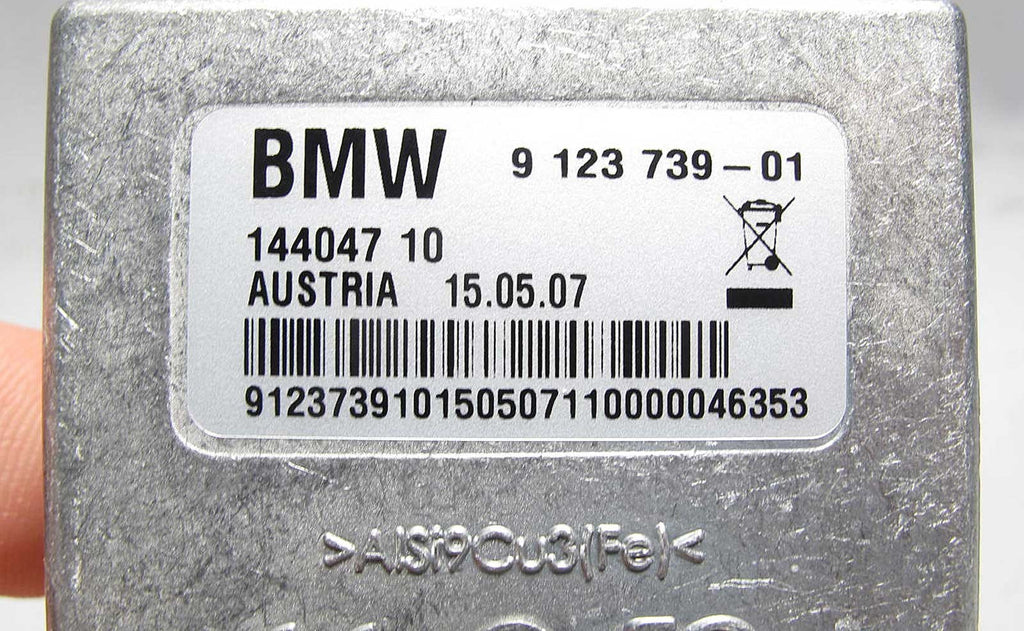 BMW E60 E90 1-Series Under-Carpet USB Audio Hub Interface 2007-2013 USED OEM