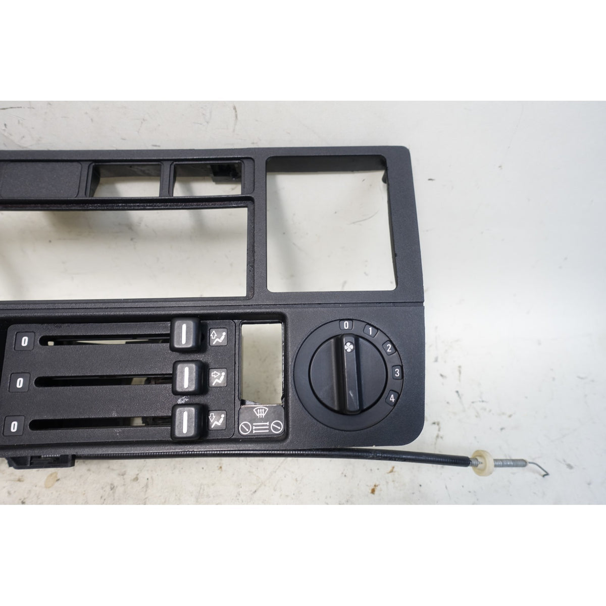 Damaged 1984-1991 BMW E30 Radio HVAC Climate Control Surround Trim Face Panel OE