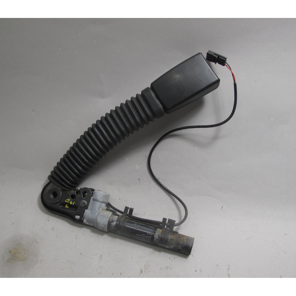 BMW E60 5-Series E61 Left Front Driver's Seat Belt Buckle Receptacle Lower 04-10