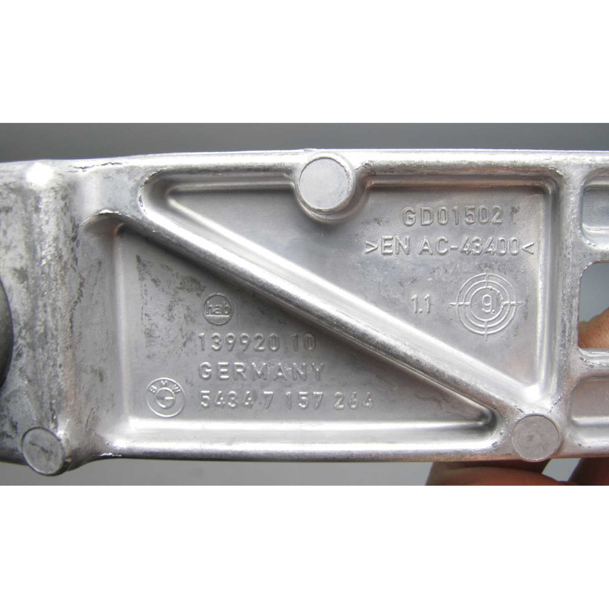 2007-2013 BMW E93 3-Series Convertible Retractable Top Base Console Mounts Front