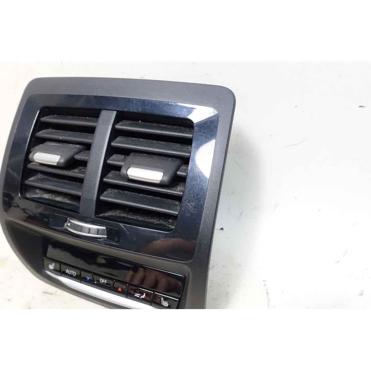 2018-2024 BMW X3 X4 G01 G02 Rear Center Air Vent Climate Control Seat Heat OEM