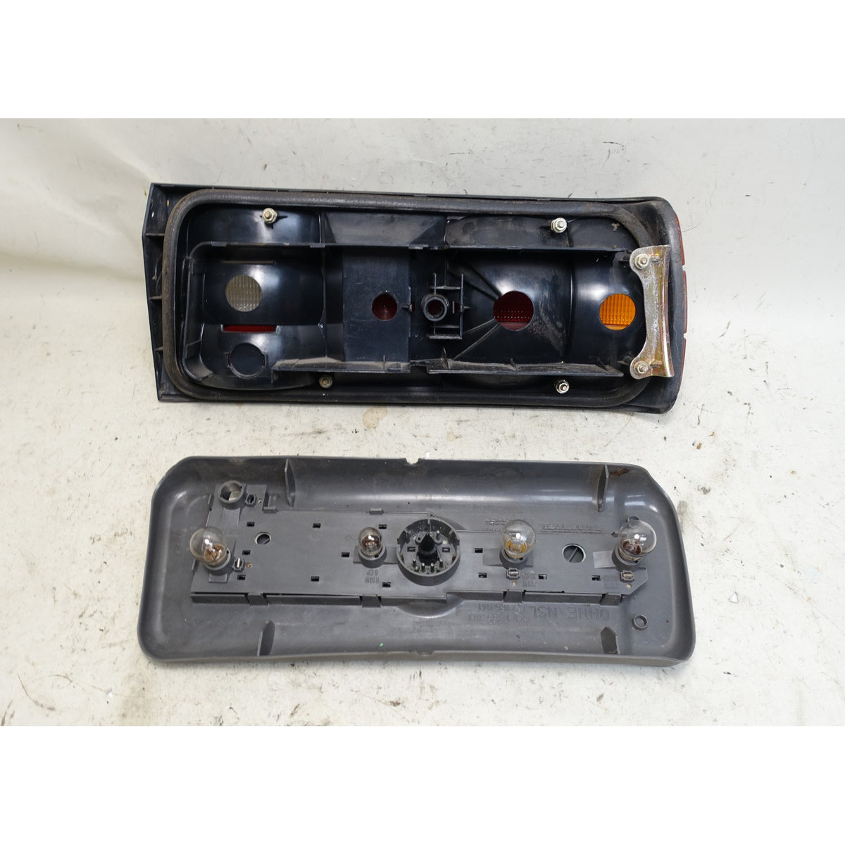 Damaged 88-92 BMW E30 Left Driver Tail Light Lamp Housing w Bulb Tray OEM