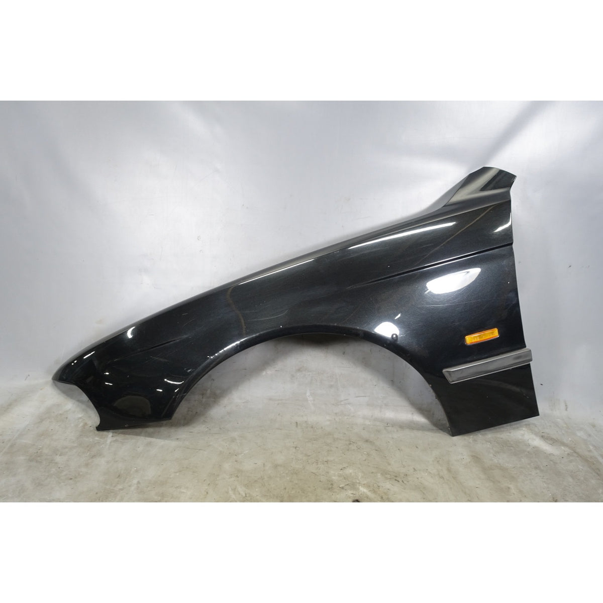 Damaged BMW E39 5-Series Driver Front Fender Cosmos Black 303 1997-2003 OEM