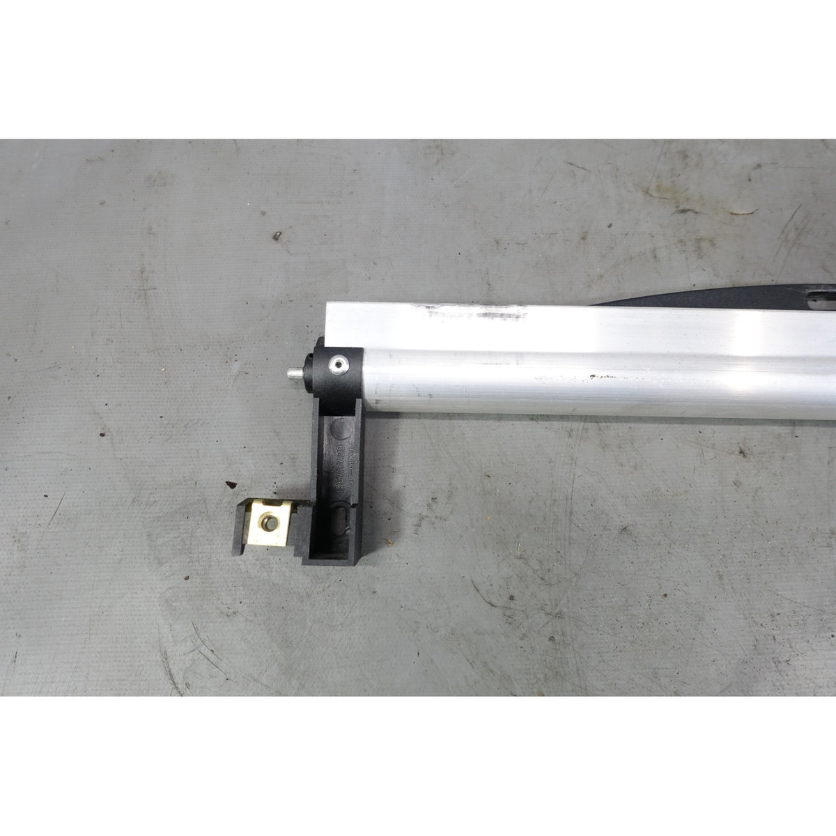 Damaged 97-03 BMW E39 Sedan Right Rear Window Retractable Roller Sun Shade OEM