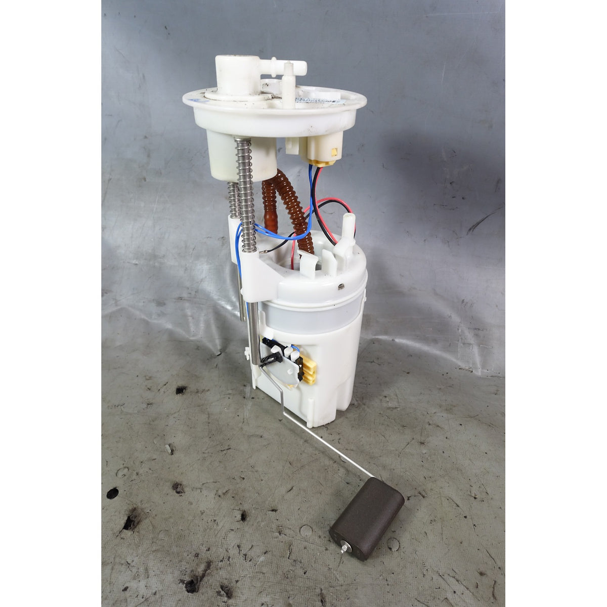 2015-2019 BMW F15 X5 F16 X6 N55 6-Cyl Fuel Delivery Pump with Level Sender OEM