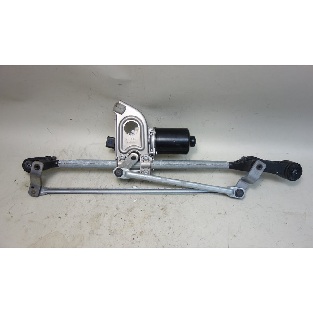 2014-2017 BMW F22 F23 2-Series Windshield Wiper Linkage with Motor OEM