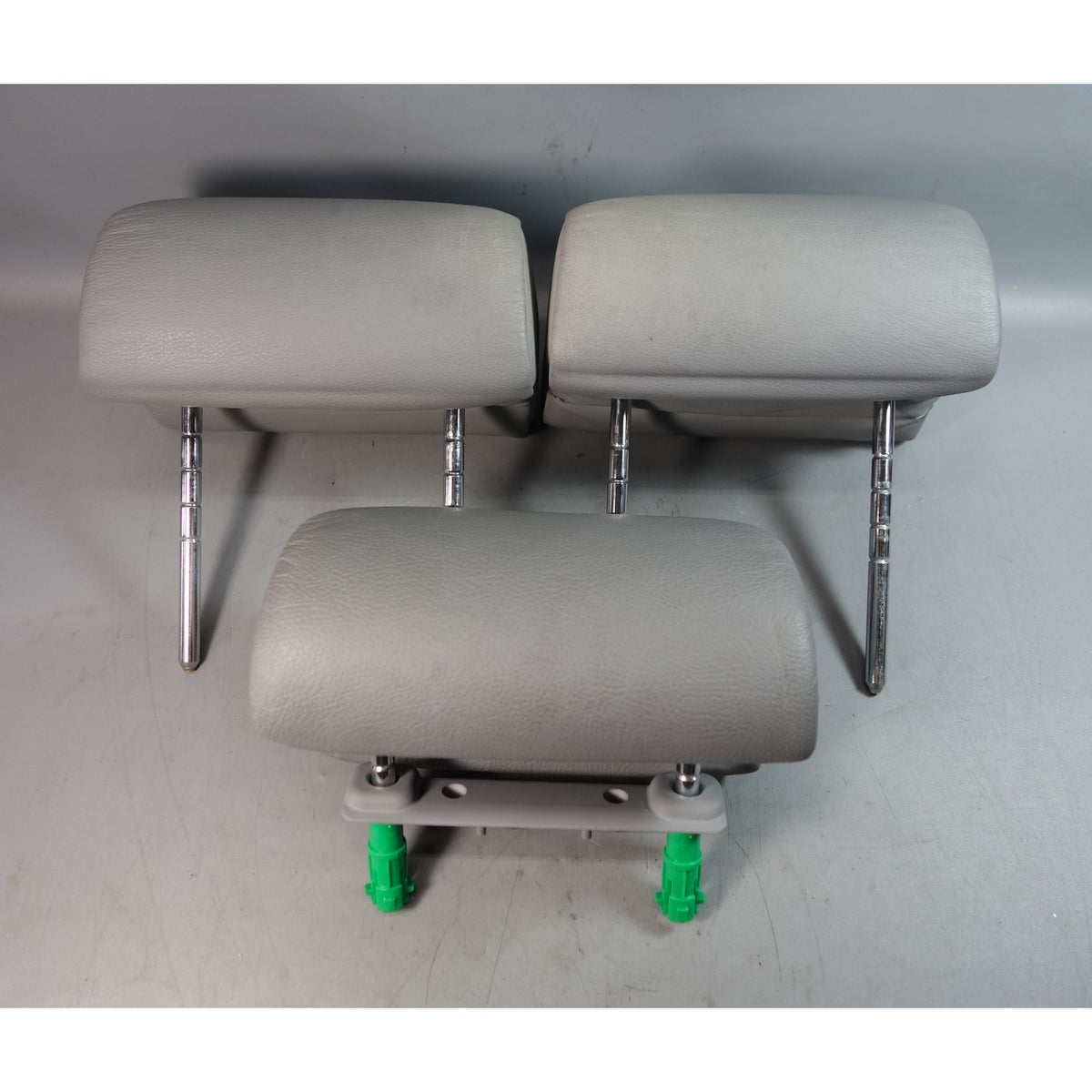 99-03 BMW E39 5-Series Touring Wagon Rear Seat Headrest Set Grey Leather OEM