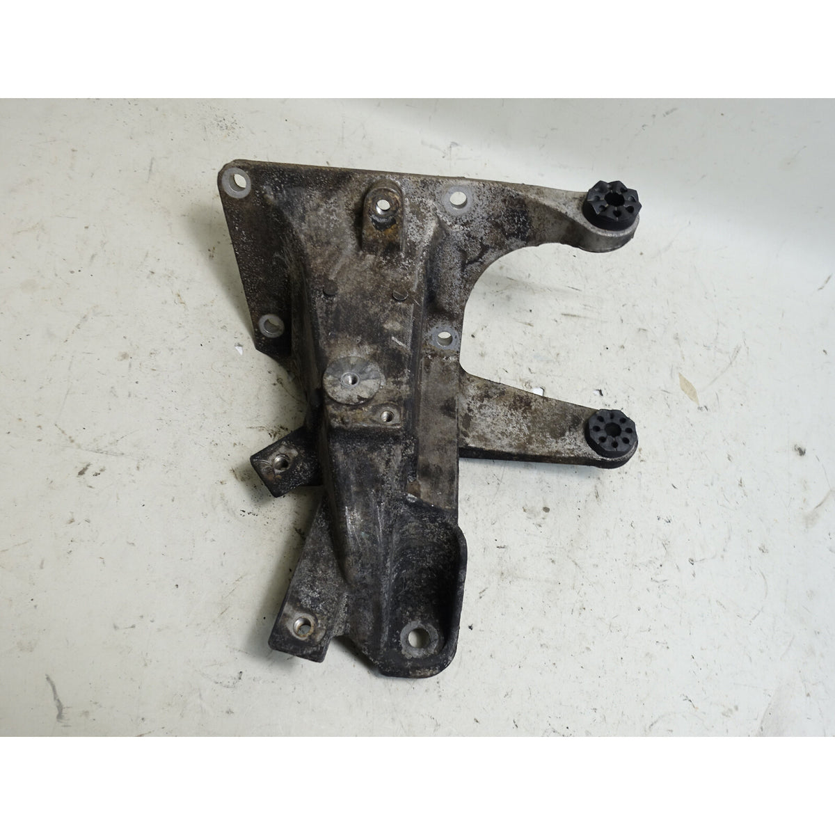 01-06 BMW E46 M3 Left Engine Support Suspension Arm Bracket for SMG Trans OEM