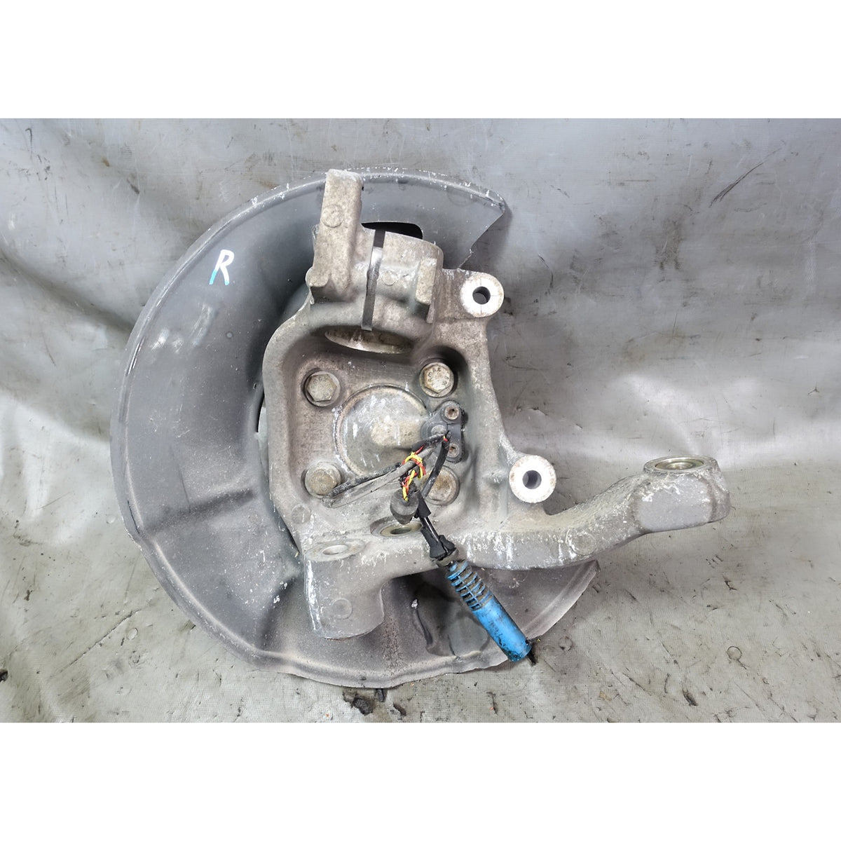 Damaged BMW E39 M5 ///M Right Front Drivers Wheel Hub Bearing Knuckle Assembly