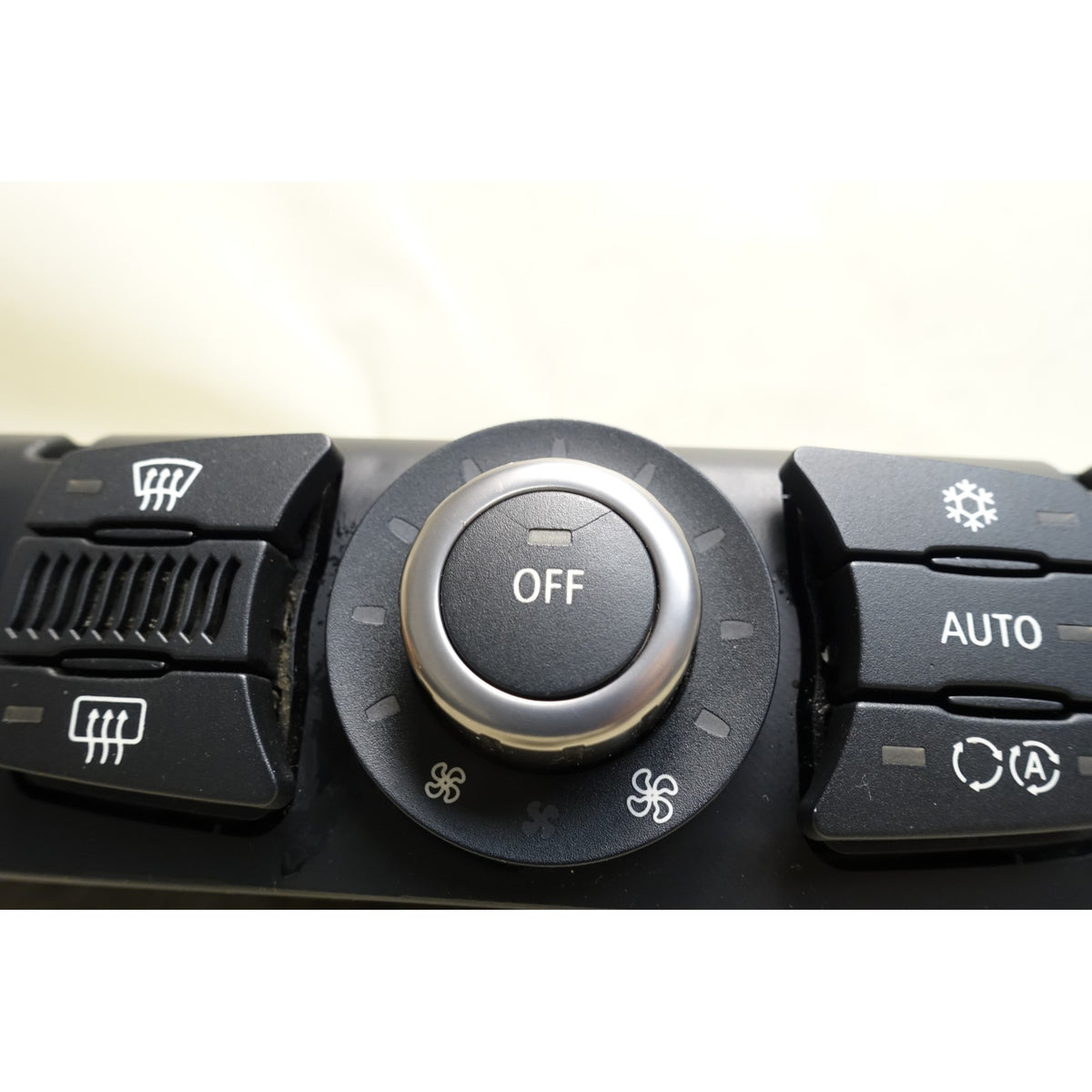 Damaged 2005 BMW E60 5-Series E63 Climate Automatic AC Control Unit OEM
