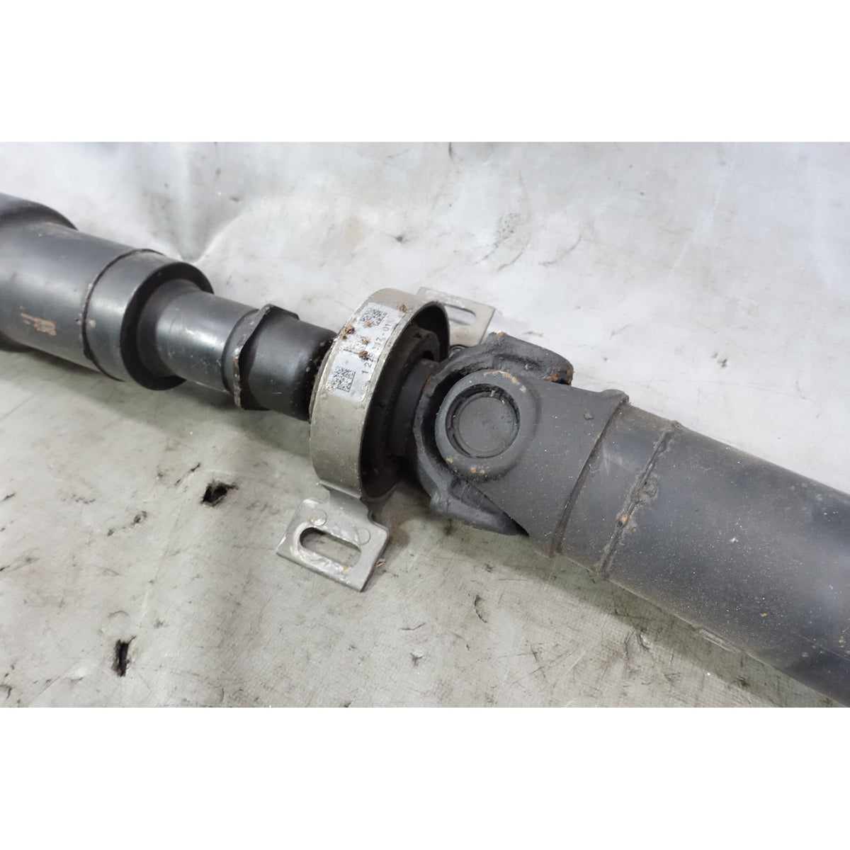 Damaged 01-05 BMW E46 3-Series AWD xi Rear Main Driveshaft Propeller U-Joint OEM