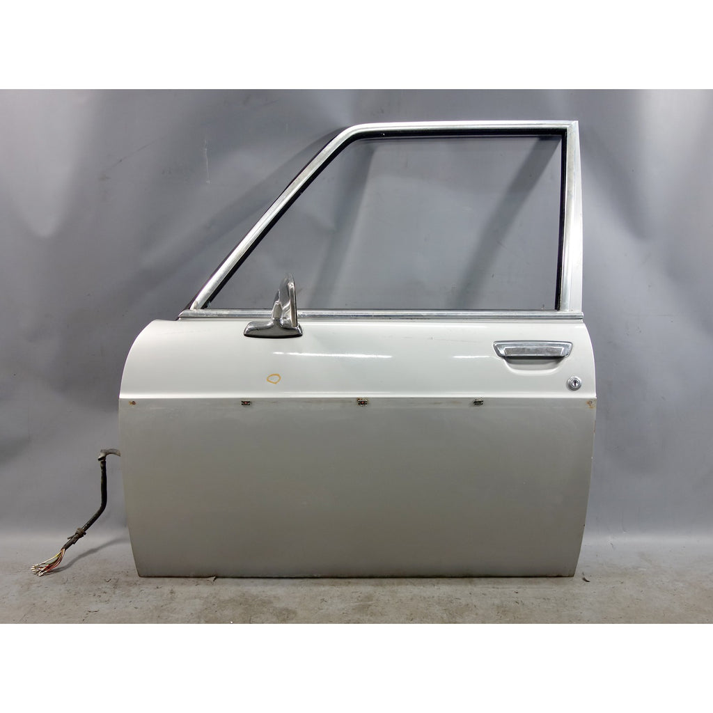 1969-1976 BMW E3 2500 2800 3.0S Bavaria Left Front Door Shell Polaris Silver OEM