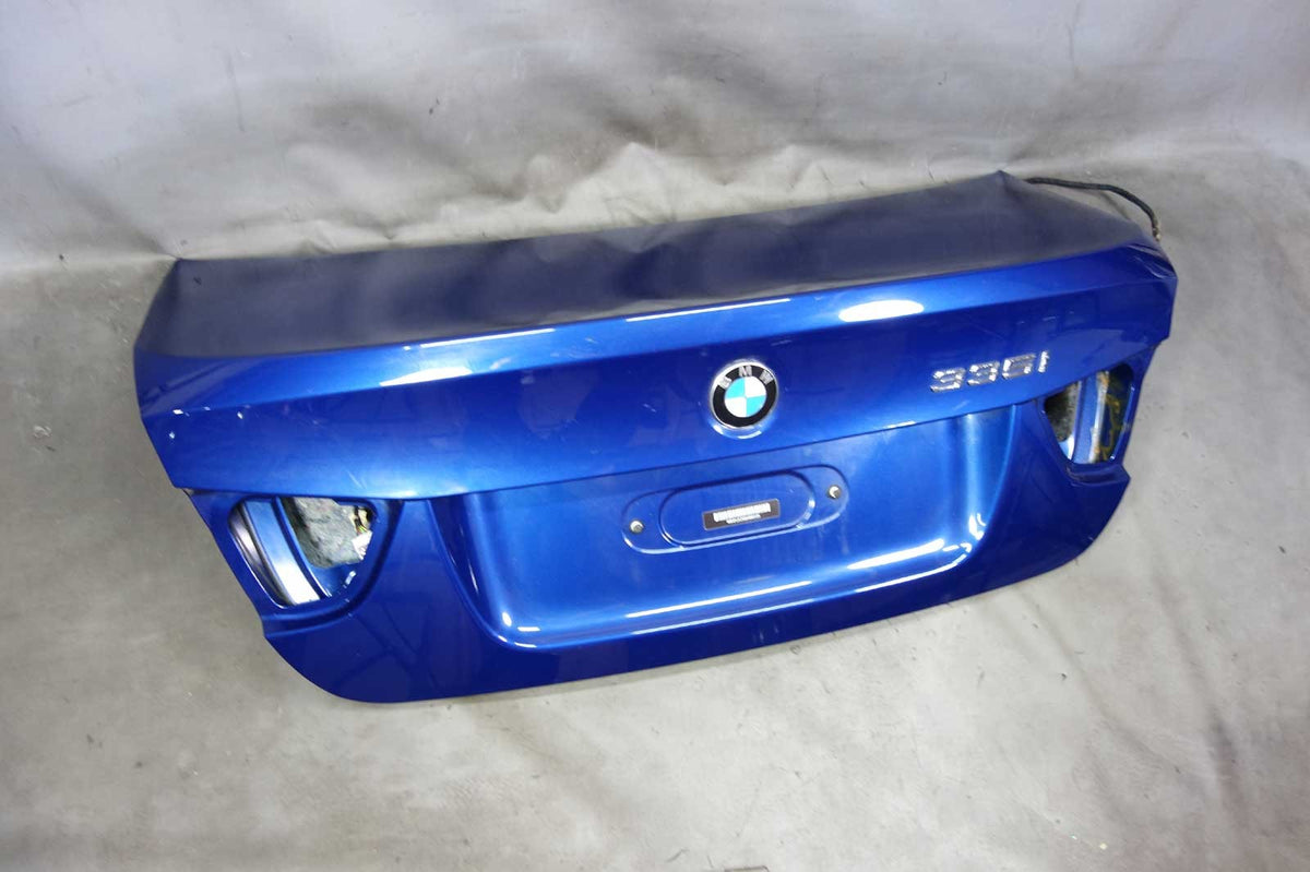 2009-2011 BMW E90 3-Series Sedan Late Rear Trunk Boot Deck Lid Le Mans Blue OEM