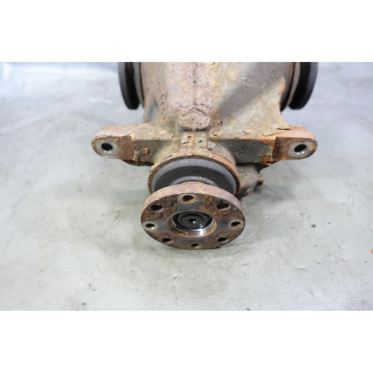 BMW E82 E88 128i 1-Series Rear Differential Carrier 3.73 Auto OEM 2008-2013