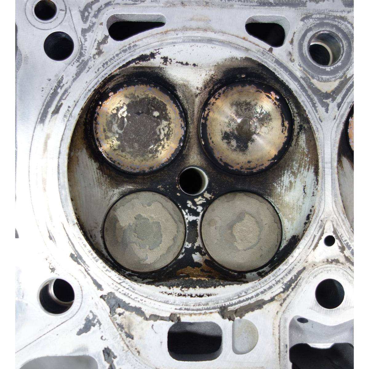 2008-2013 BMW E90 M3 S65 4.0L V8 Bank 1 Right Cylinder Head 1-4 w Valves OEM