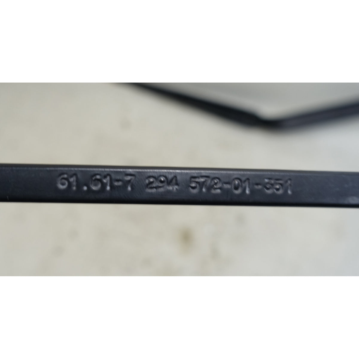 2012-2014 BMW E70 X5 E71 X6 Windshield Wiper Arm Pair Metal OEM