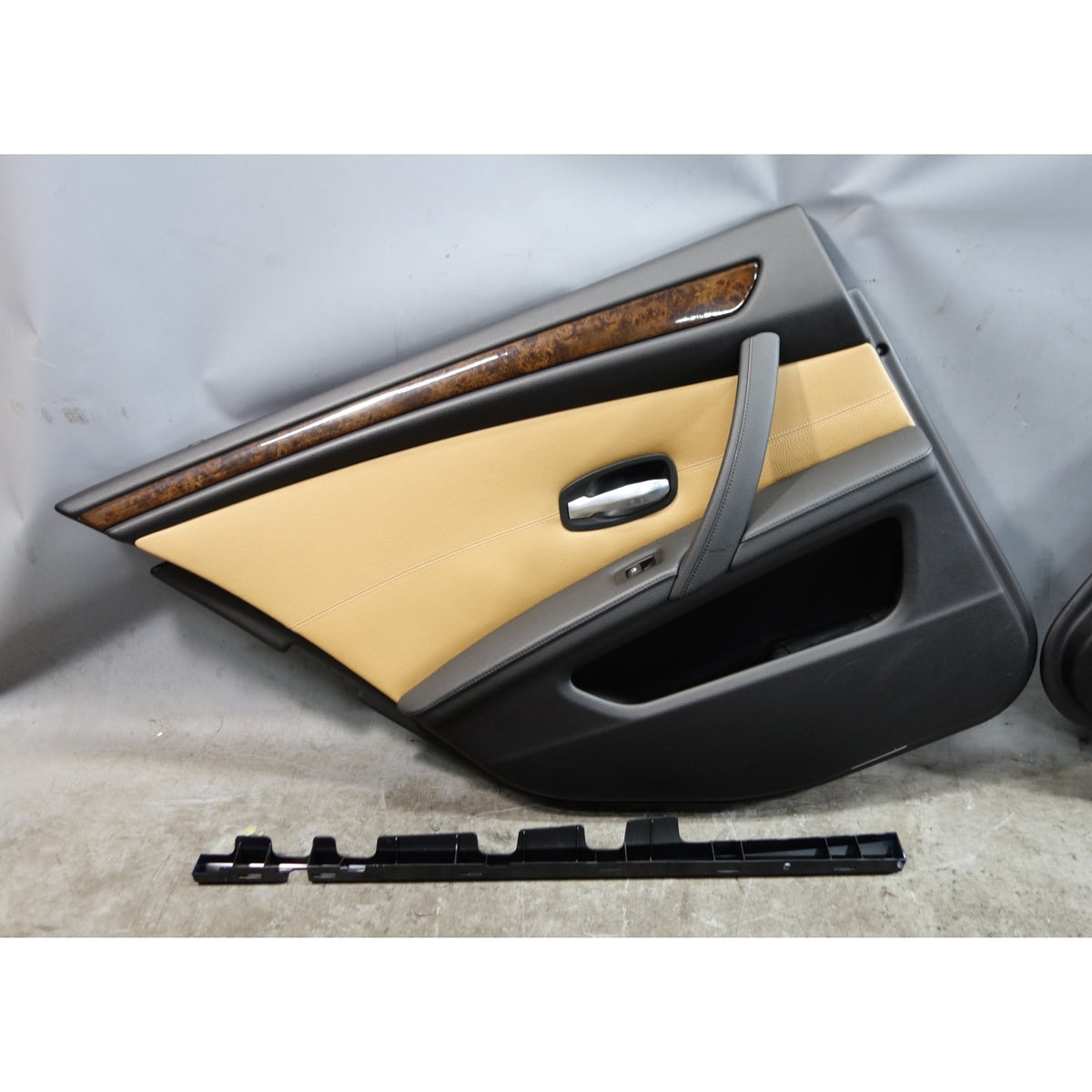 2008-2010 BMW E60 5-Series  Rear Interior Door Panel Card Pair Natural Brown OEM