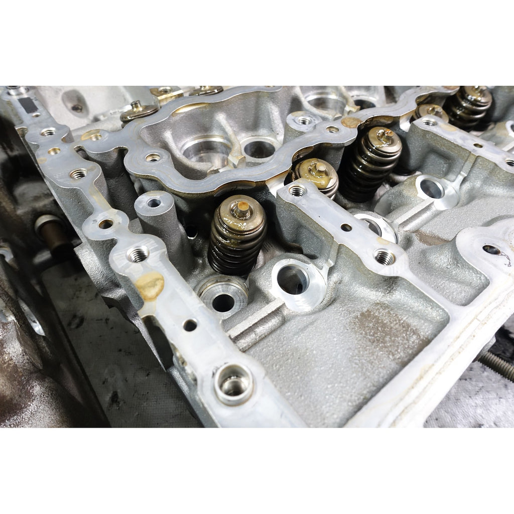 Damaged BMW N54 3.0 Twin Turbo Cylinder Head with Valves 335i 2007-2013 OEM