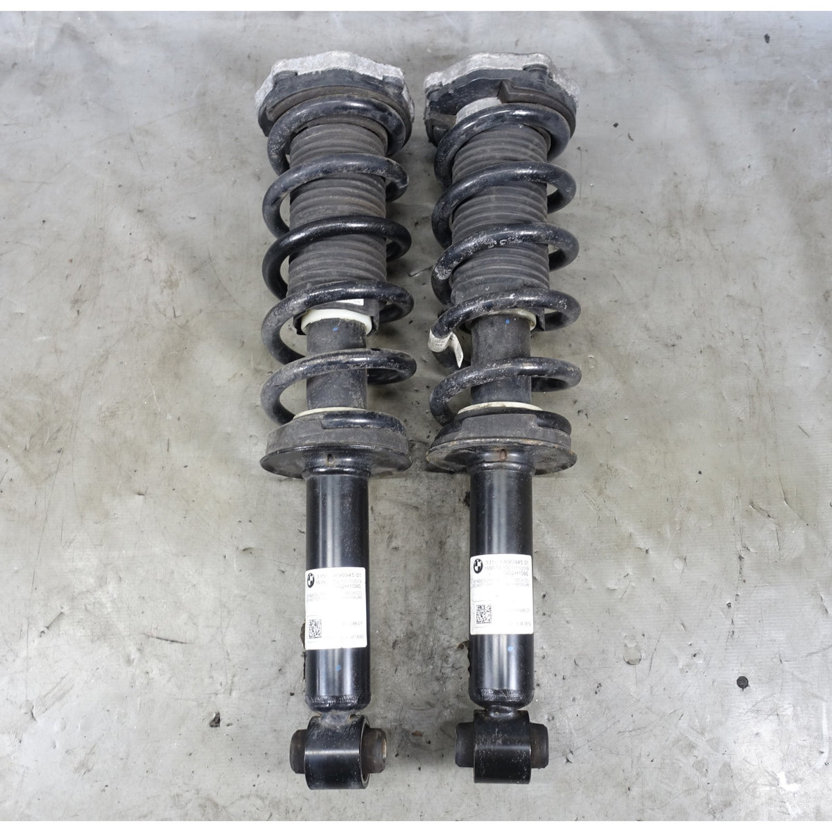 BMW G02 X4 30iX Rear Spring Shock Absorber Pair 2019-2025 OEM