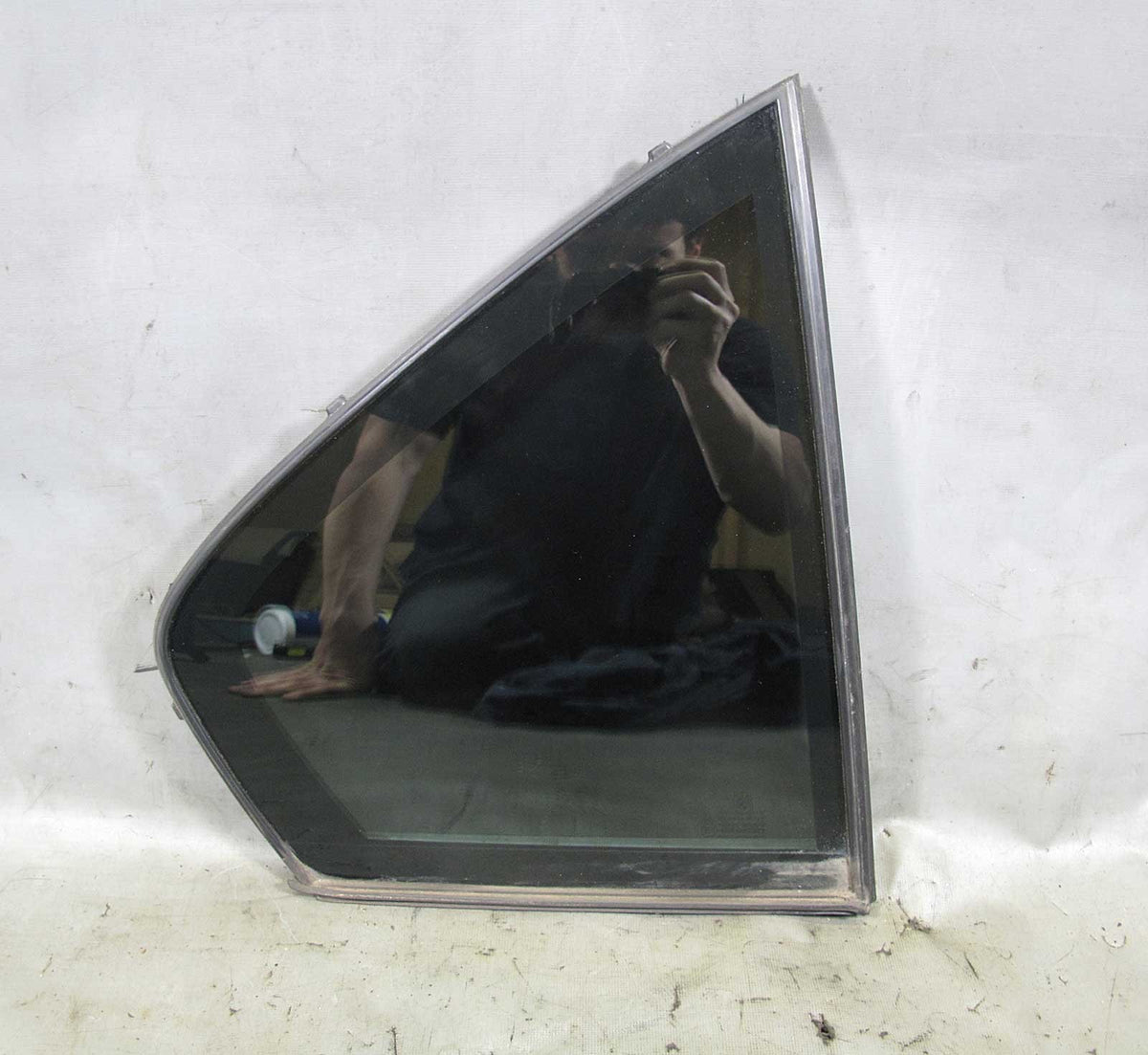 BMW E38 7-Series Right Rear Quarter Factory Double-Glazing Insulation Glass USED