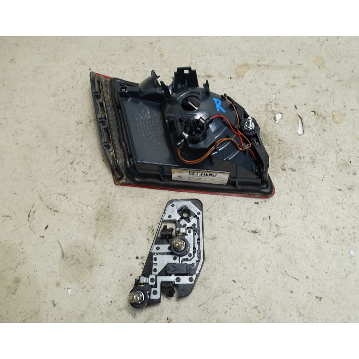 Damaged BMW F10 5-Series LCI Right Inner Trunk Lid Tail Light OEM 2014-2016