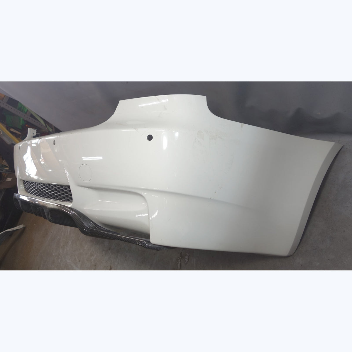 08-13 BMW E92 E93 M3 Factory Rear Bumper Cover Trim White PDC w/ Diffuser OEM