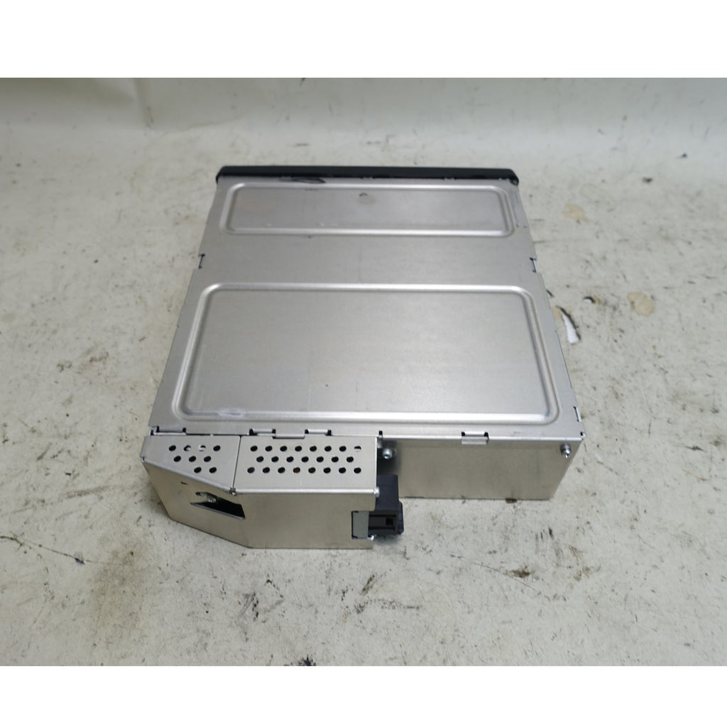 2004-2005 BMW E63 E64 6-Series Factory 6-Disc CD Changer OEM