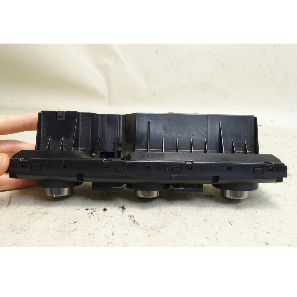 Damaged 2005 BMW E60 5-Series E63 Climate Automatic AC Control Unit OEM
