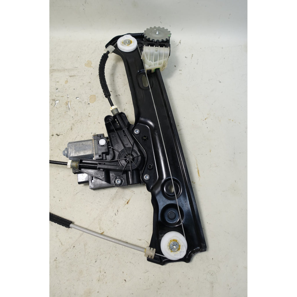 21-25 BMW G22 4-Series G23 G82 M4 Right Passenger Window Lifter Reg w Motor OEM