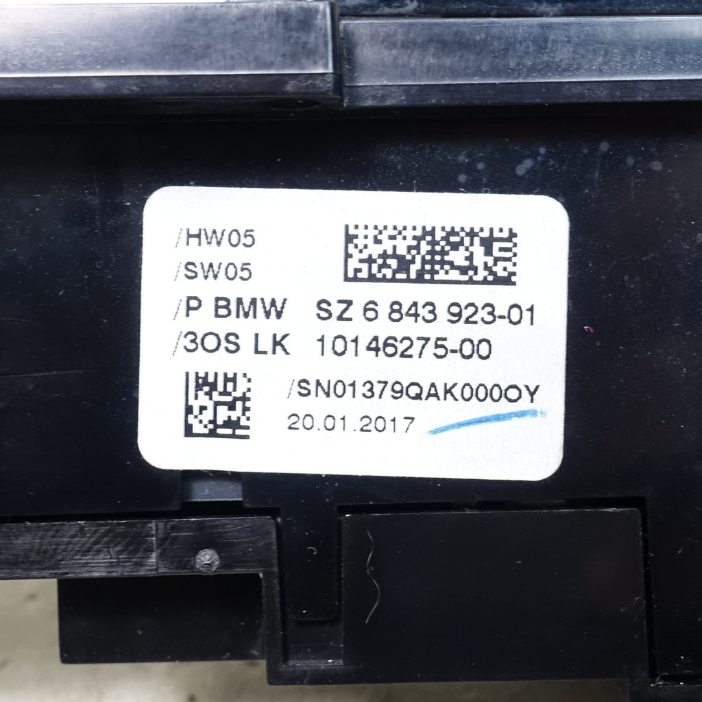 2017-2020 BMW G30 5-Series Front Center Console Switch Unit PDC OEM