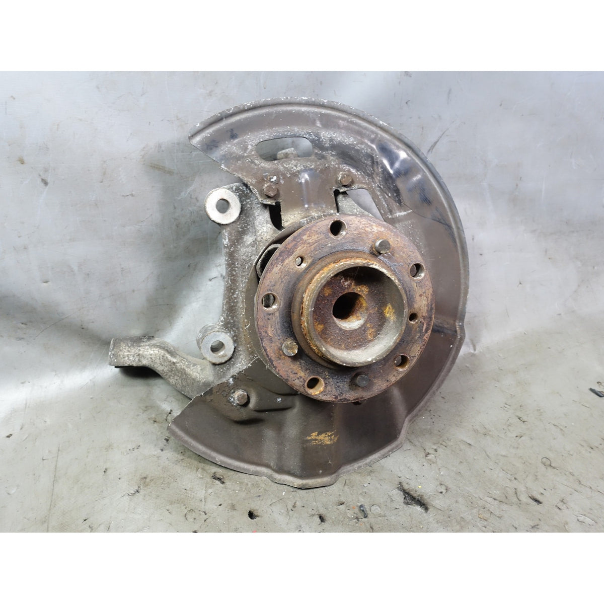 Damaged BMW E39 M5 ///M Right Front Drivers Wheel Hub Bearing Knuckle Assembly