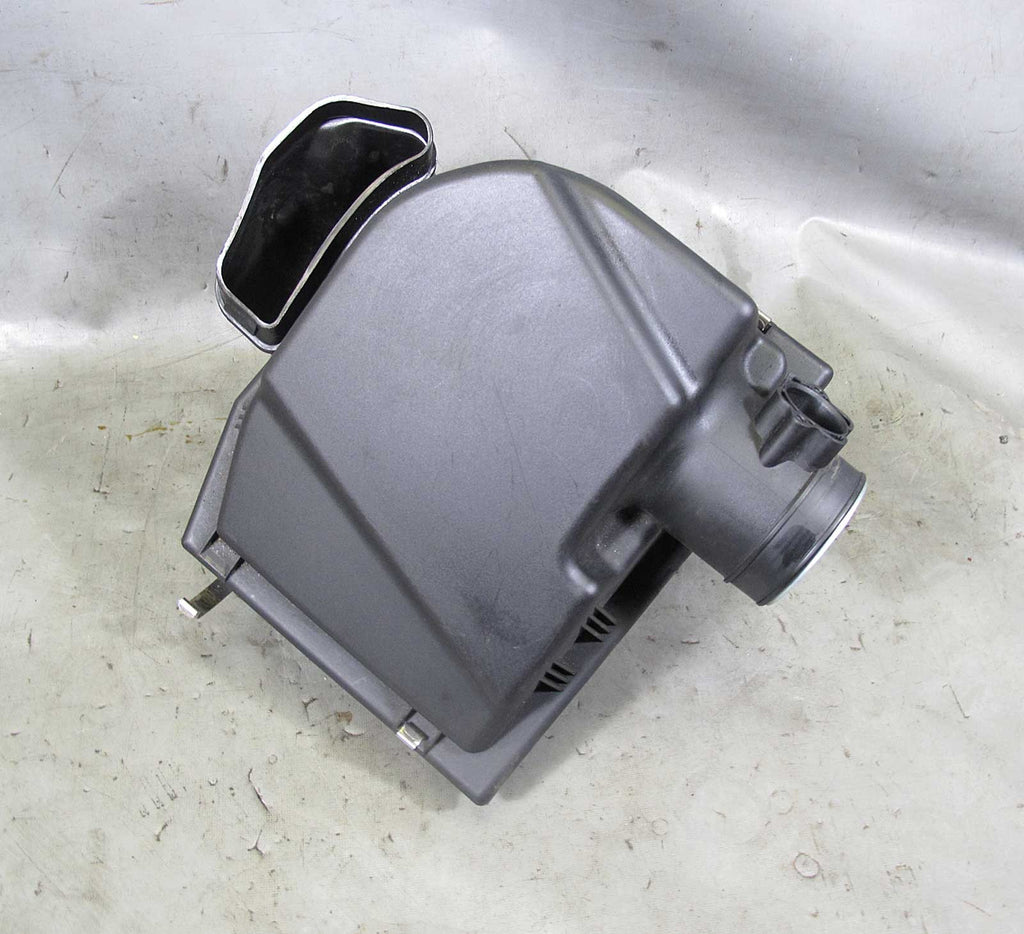 BMW E83 X3 SAV N52 Late Model Air Filter Intake Housing Muffler 2007-2010 USED