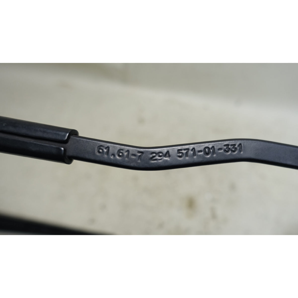 2012-2014 BMW E70 X5 E71 X6 Windshield Wiper Arm Pair Metal OEM