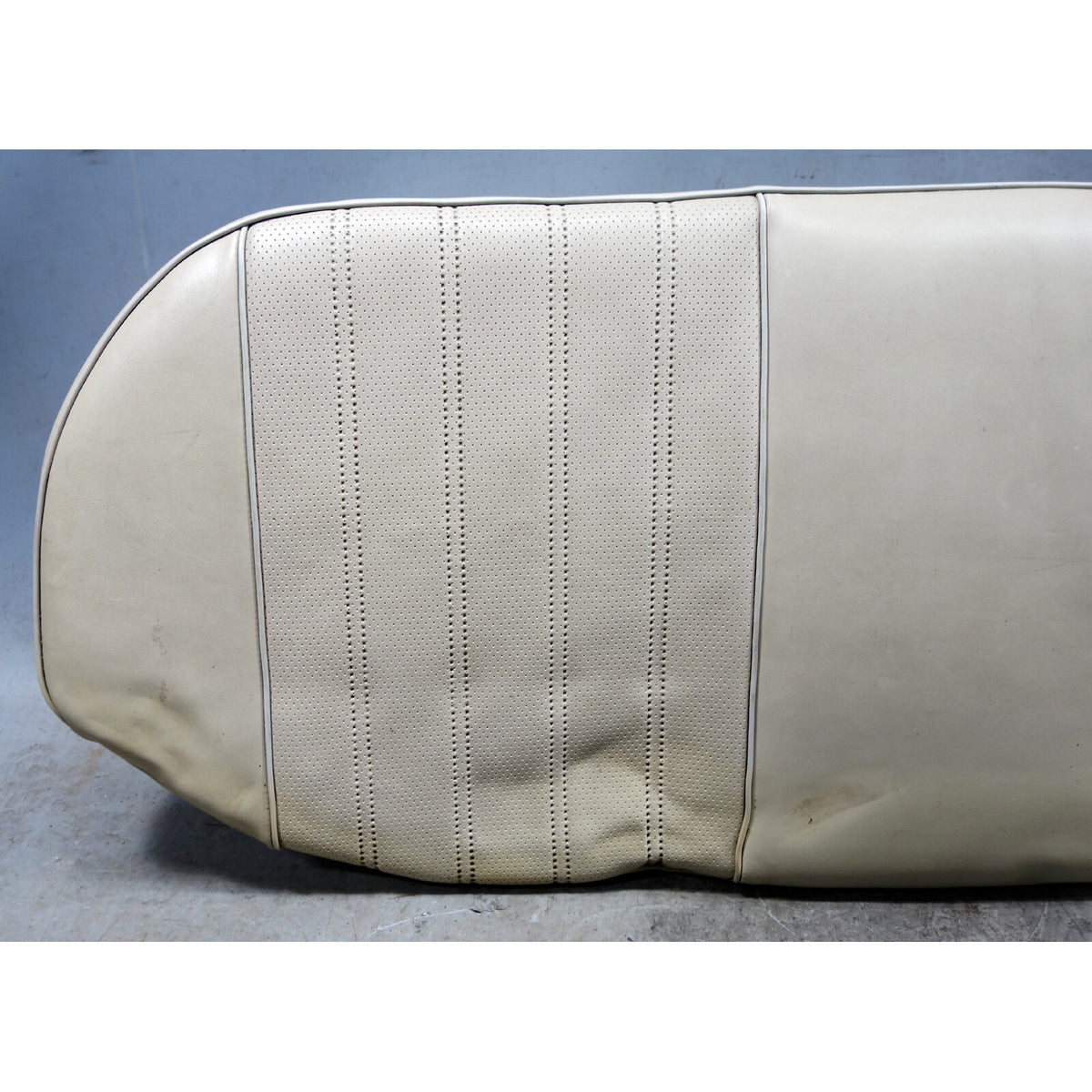 1984-1985 BMW E28 5-Series Rear Seat Bottom Bench Pad Pearl Beige Vinyl OEM