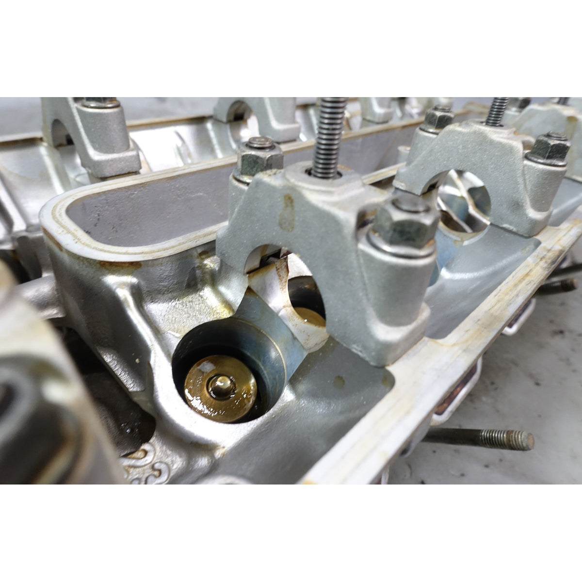 1999-2003 BMW E38 740 E39 540 M62TU 4.4L Right Bank 1 Cylinder Head 1-4 OE