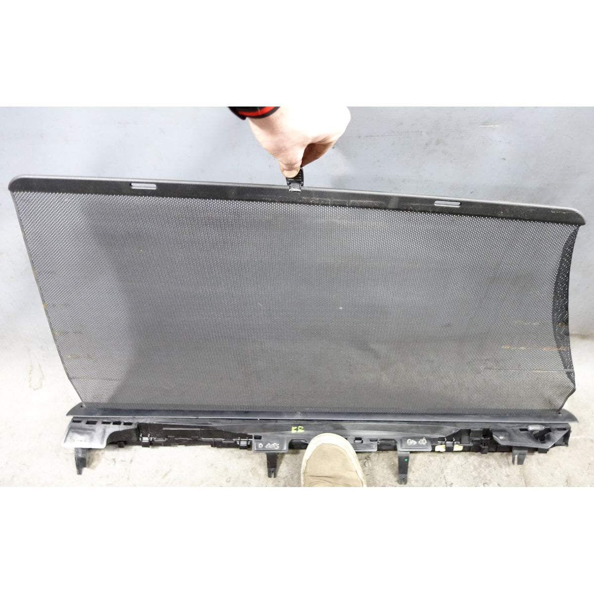 Damaged 2007-2013 BMW E70 X5 SAV Right Rear Passenger Window Roller Sun Shade OE