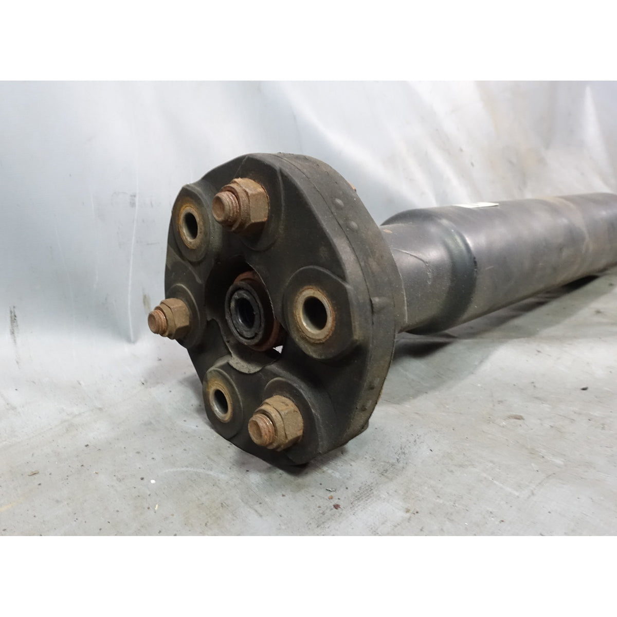 Damaged 01-05 BMW E46 3-Series AWD xi Rear Main Driveshaft Propeller U-Joint OEM